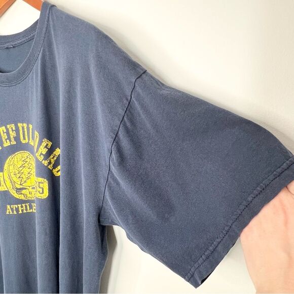 1999 Grateful Dead Athletics Graphic Tee Shirt
Size L/XL - Picture 3 of 13
